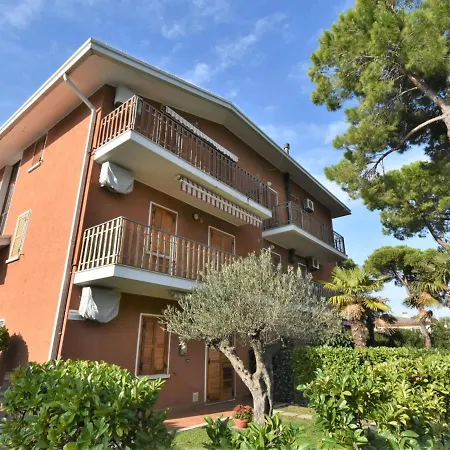 Lägenhet Locazione Turistica Residence Giardino-3